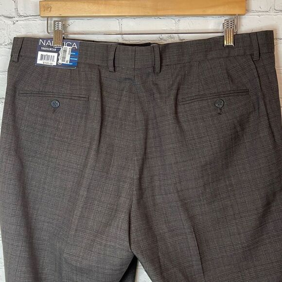 Nautica Men’s Brown Plaid Pleated Front New Dress Pants size 38w x 29l - Picture 3 of 7
